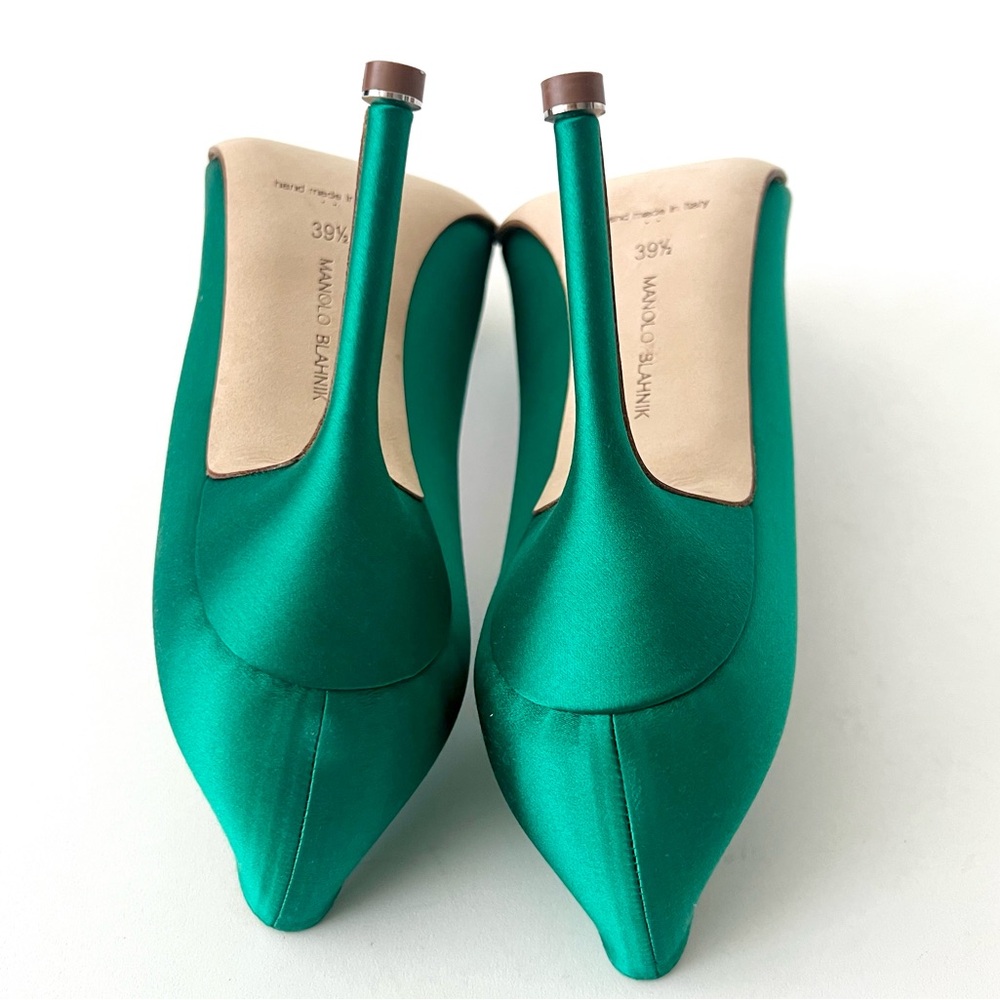 Manolo Blahnik Green Heels with Embellished Buckle - Picture 12 of 14